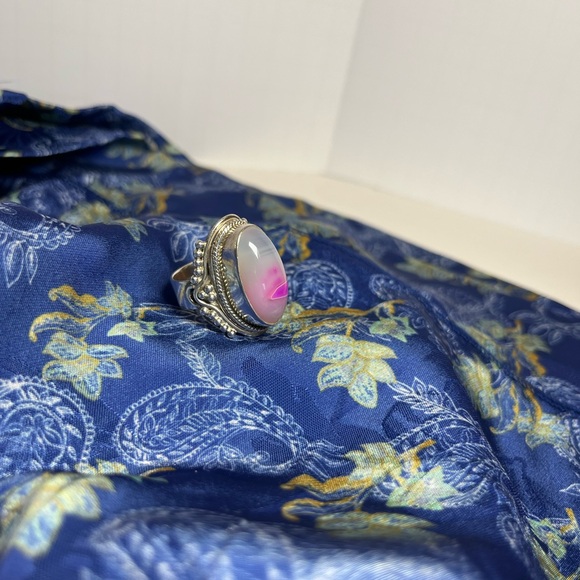 925 stamped Sterling Silver Ring and Pink Agate Ring - Picture 2 of 10